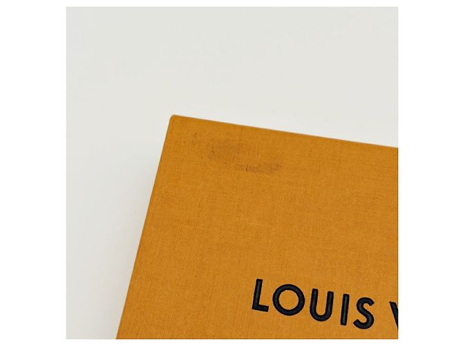 Louis Vuitton Card Case in Noir Magnétique - view 16