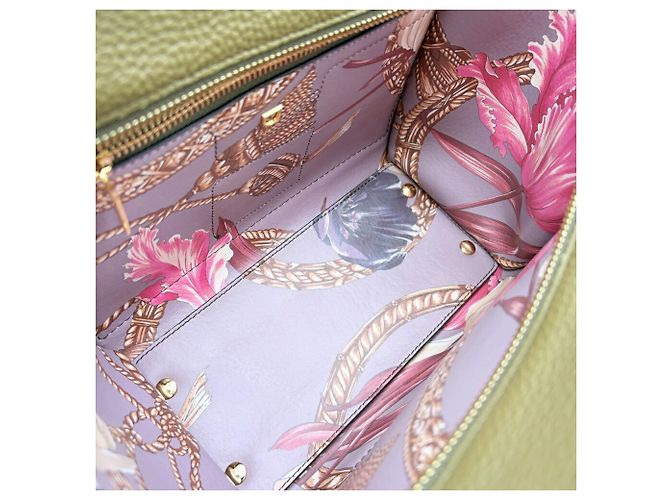 Gancini Salvatore Ferragamo Khaki Shoulder and Tote Bag - view 13