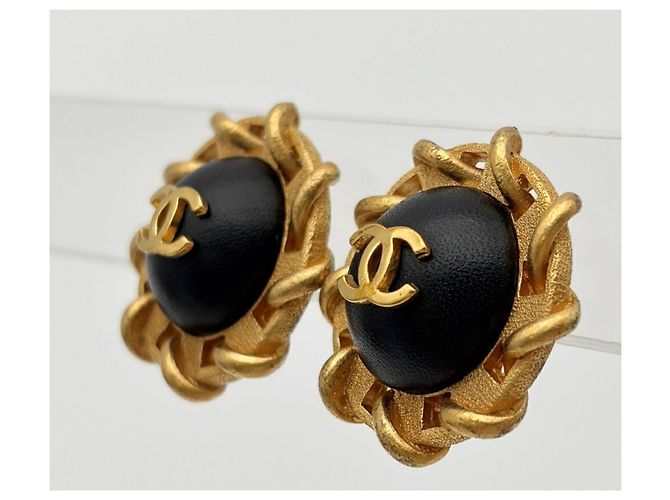 Orecchini a clip Chanel Coco Mark - vista 3