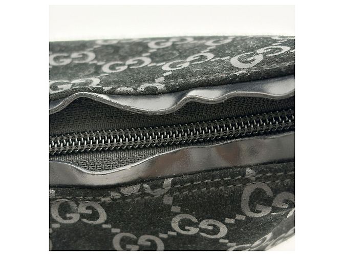 Gucci GG Schultertasche aus Wildleder - Ansicht 15