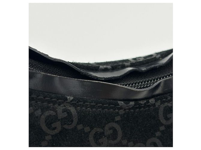Gucci GG Schultertasche aus Wildleder - Ansicht 16