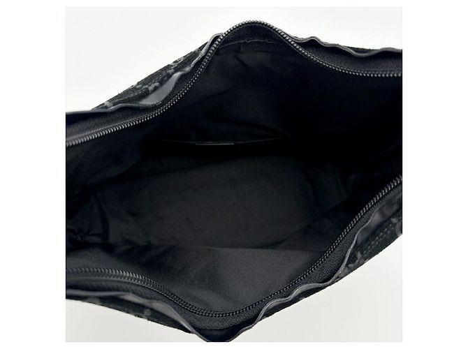 Gucci GG Schultertasche aus Wildleder - Ansicht 18