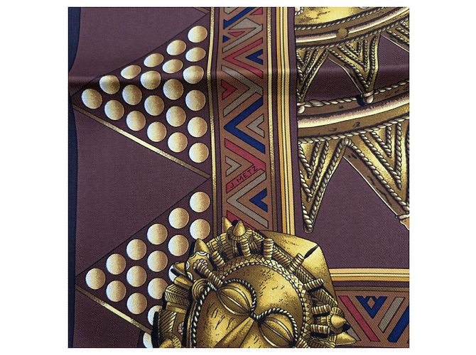 Hermès Pañuelo de seda Hermes Carre 90 en marrón y dorado - vista 5