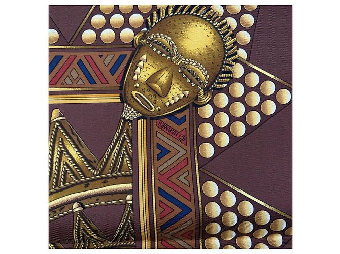 Hermès Pañuelo de seda Hermes Carre 90 en marrón y dorado - vista 6