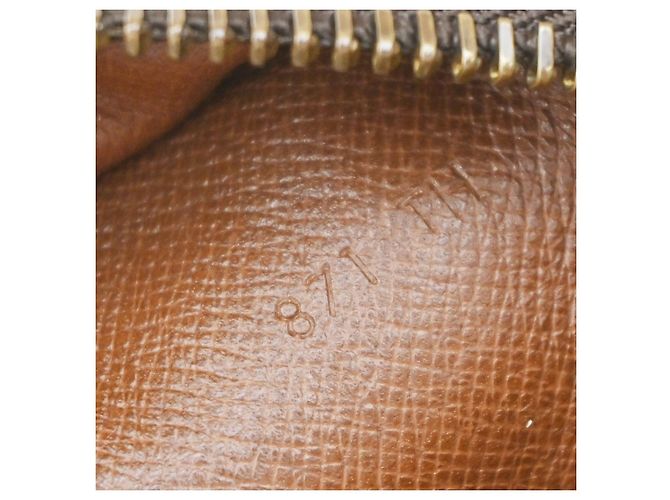 Louis Vuitton Trocadero Monogram Canvas 30 - vue 7