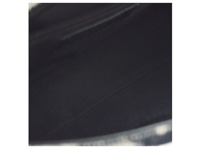 Lenço Chanel Edição Limitada Flap Printed Silk and Leather Medium - vista 3