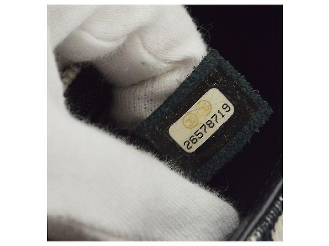 Lenço Chanel Edição Limitada Flap Printed Silk and Leather Medium - vista 5
