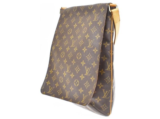 Louis Vuitton Musette Perforated Monogram Canvas GM - vista 3