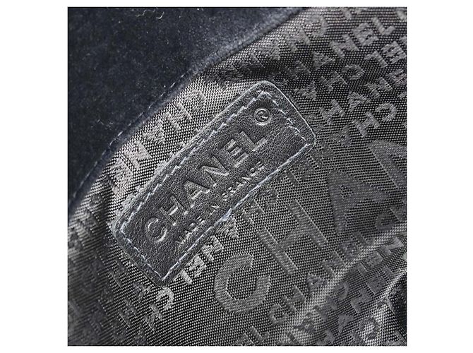 Chanel Giant Mademoiselle Lock Chain Velvet Medium - vista 4