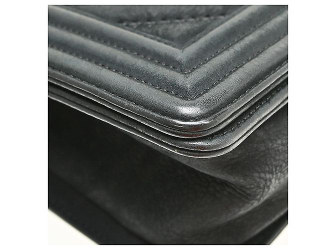 Chanel Boy Flap Chevron Lambskin New Medium - vue 6