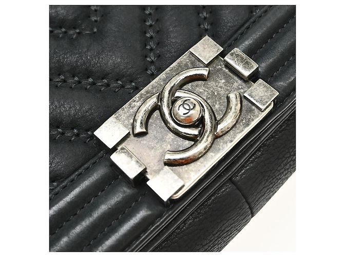 Chanel Boy Flap Chevron Lambskin New Medium - vue 7