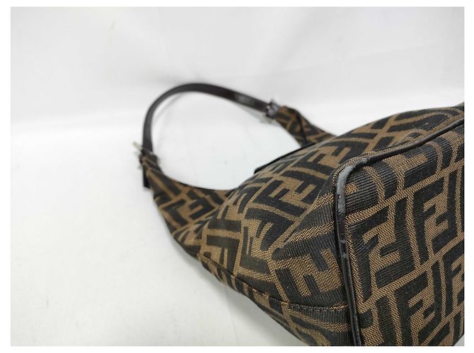 Borsa a tracolla Fendi Mamma Baguette in tela Zucca Medium - vista 5