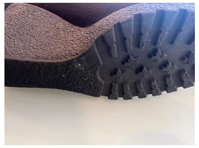 Fendi braune Wildleder-Keilabsatzstiefel mit FF-Pelzbesatz - Ansicht 3