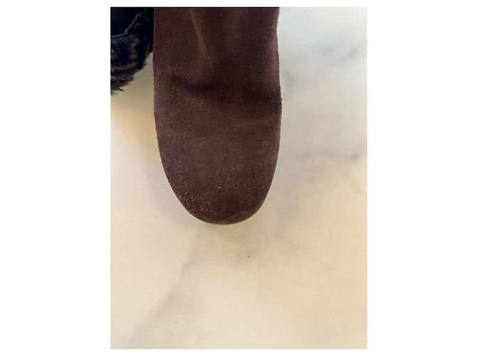 Fendi braune Wildleder-Keilabsatzstiefel mit FF-Pelzbesatz - Ansicht 6