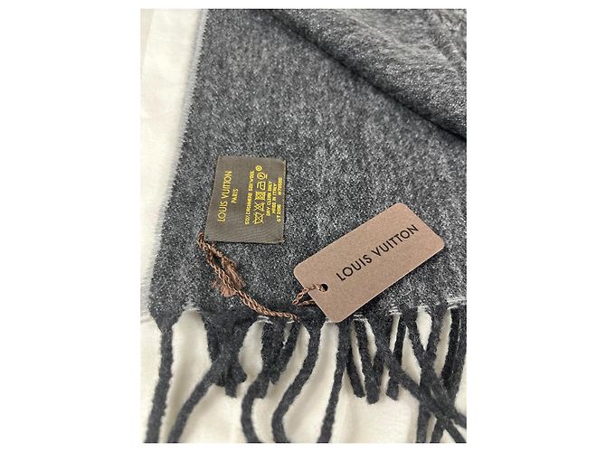 Louis Vuitton Sciarpa Monogram Lana Cashmere Grigio - vista 3