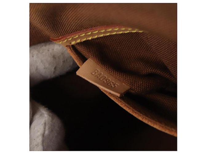 Louis Vuitton Alma Monogram Canvas PM - vue 7