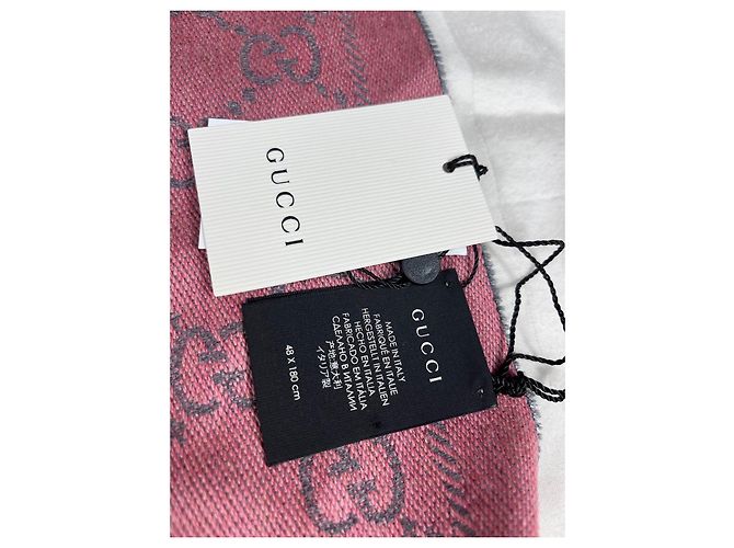 Sciarpa Gucci GG Supreme in lana rosa e grigia - vista 8