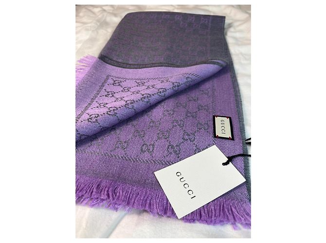 Sciarpa Gucci GG Supreme in lana viola e grigia - vista 2