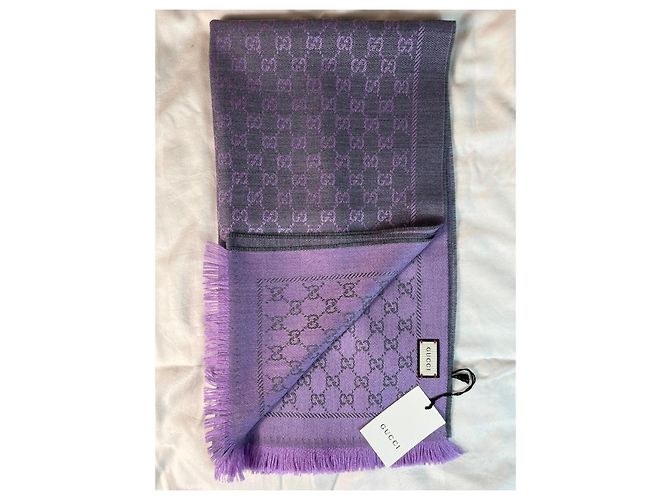 Sciarpa Gucci GG Supreme in lana viola e grigia - vista 3