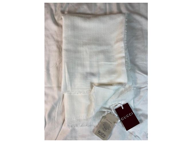 Sciarpa Gucci GG Supreme in cotone bianco - vista 3