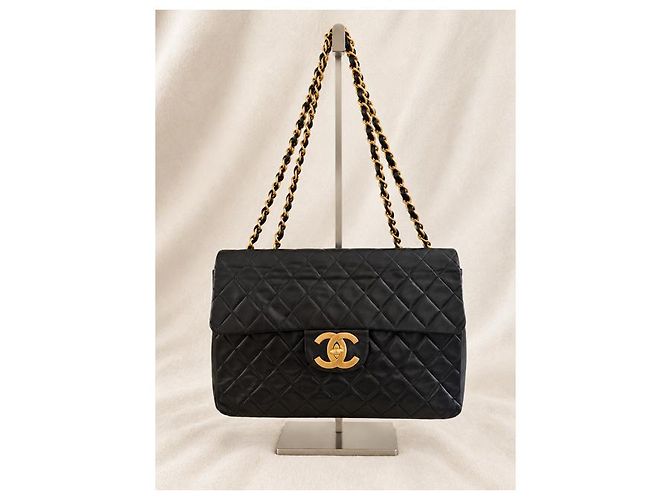 Borsa Chanel Timeless Jumbo in pelle nera trapuntata - vista 2