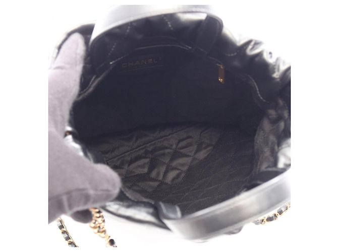 Sac à dos Chanel CHANEL 22 en cuir - vue 3