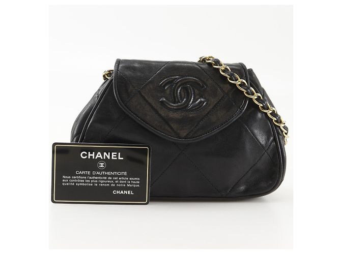Chanel Vintage Schultertasche aus Lammleder - Ansicht 14