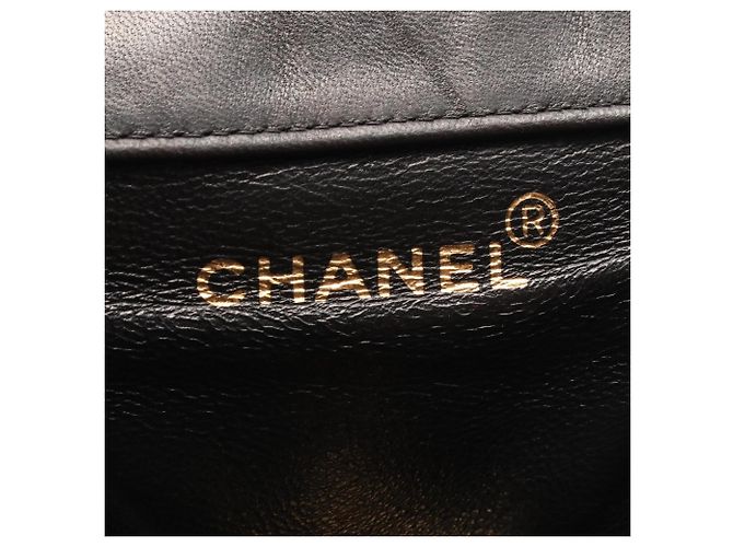 Chanel Matelassé Rucksack mit Kette und Drehverschluss - Ansicht 4
