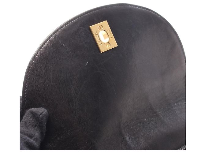 Chanel Matelassé Rucksack mit Kette und Drehverschluss - Ansicht 6