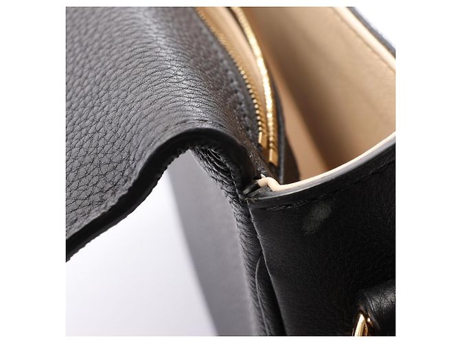 Borsa a tracolla Louis Vuitton LV Pont Neuf Soft MM - vista 14
