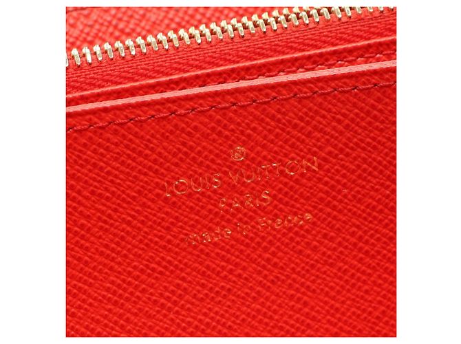 Louis Vuitton Zippy Wallet - view 4