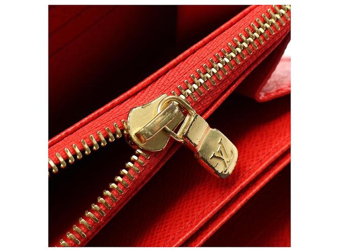 Louis Vuitton Zippy Wallet - view 6