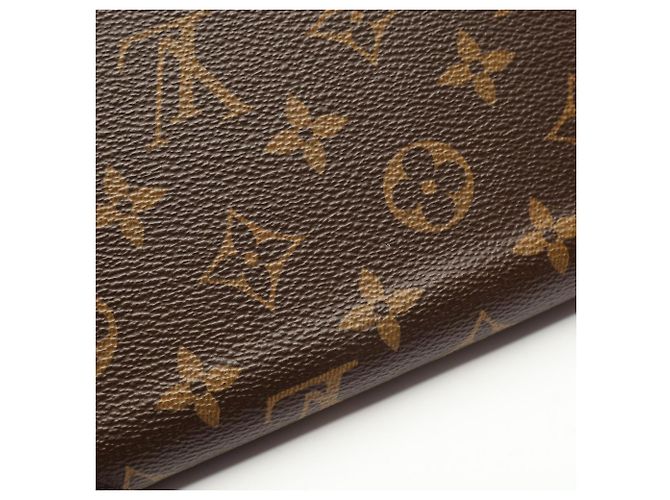 Louis Vuitton Zippy Wallet - view 8