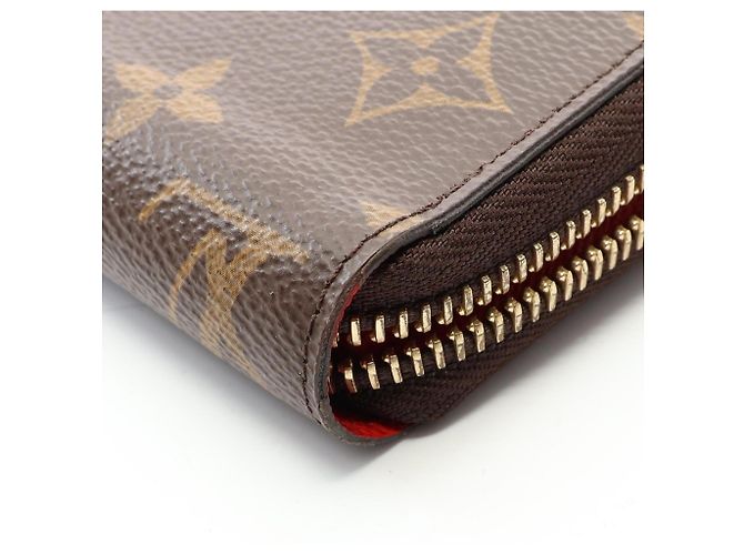 Louis Vuitton Zippy Wallet - view 9