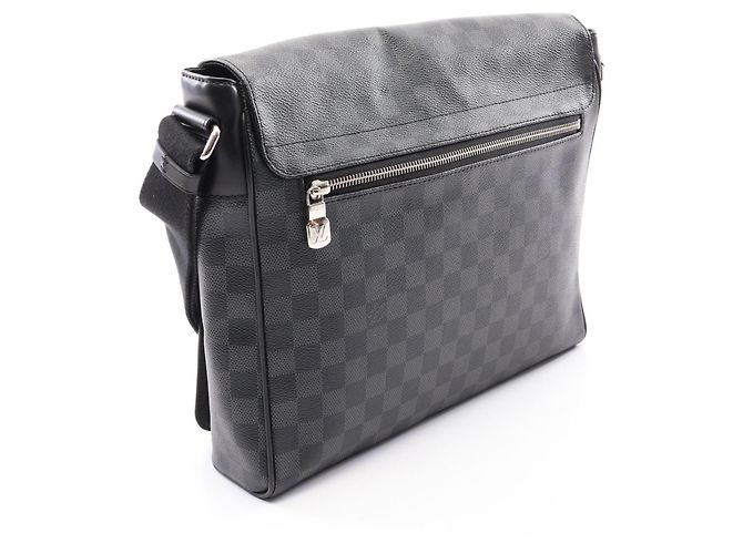 Bolsa de Ombro Louis Vuitton District MM NM - vista 2
