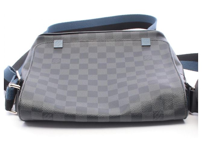Bolsa de Ombro Louis Vuitton District PM NM - vista 9