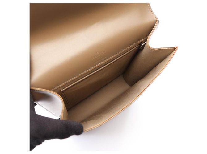 Bolsa de mão Louis Vuitton Ramatuelle em couro Epi cinza - vista 3