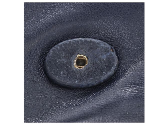 Chanel Schultertasche aus Lammleder in Navy - Ansicht 11