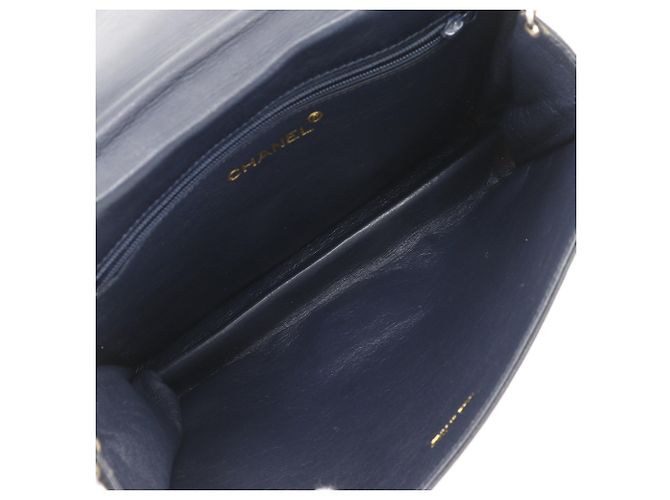 Chanel Schultertasche aus Lammleder in Navy - Ansicht 5