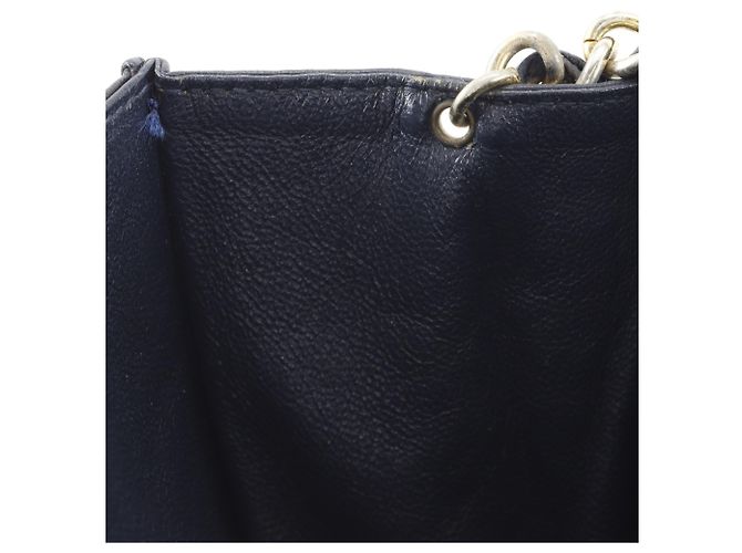 Chanel Schultertasche aus Lammleder in Navy - Ansicht 9