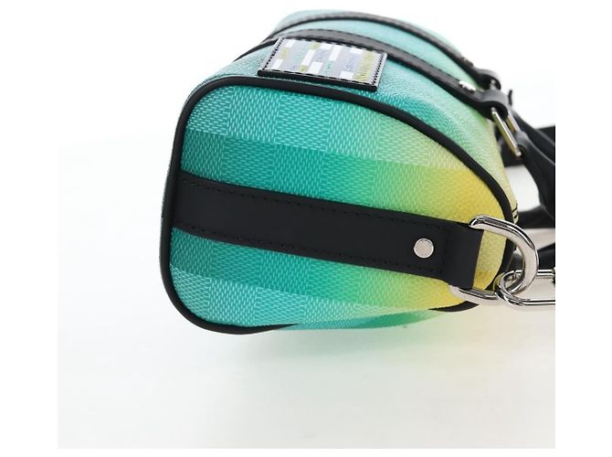 Louis Vuitton Keepall Bandouliere Limited Edition Gradient Damier Stripes XS - vista 4