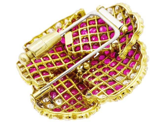 Autre Marque Spilla "Pensée", rubini, diamanti, oro giallo. - vista 2