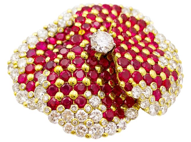 Autre Marque Spilla "Pensée", rubini, diamanti, oro giallo. - vista 3