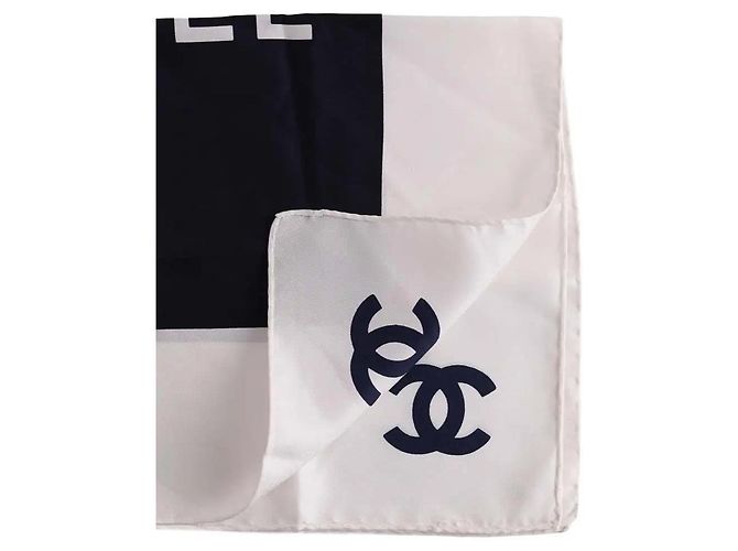 Foulard Chanel in seta nero - vista 3