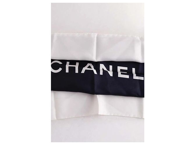 Foulard Chanel in seta nero - vista 5