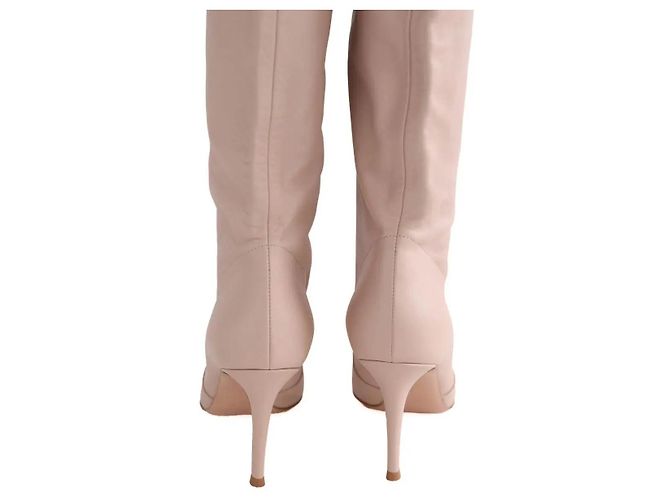 Botas Gianvito Rossi em couro bege - vista 2