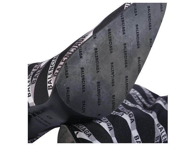 Stivaletti elastici Balenciaga Monogram Logo-Print - vista 5