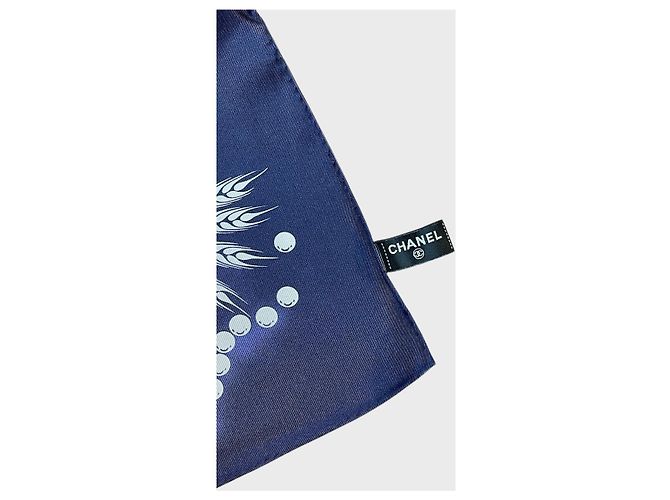 Foulard Chanel blu navy - vista 4