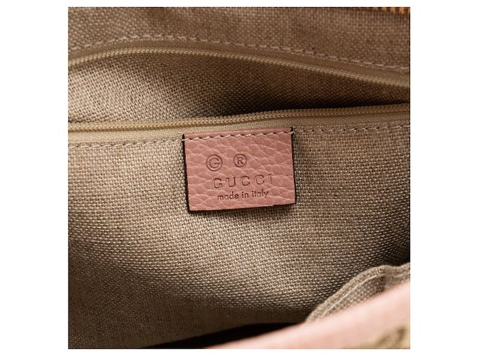 GUCCI - Borsa a tracolla Bree Gucci in tela monogrammata marrone e pelle grana rosa - vista 5