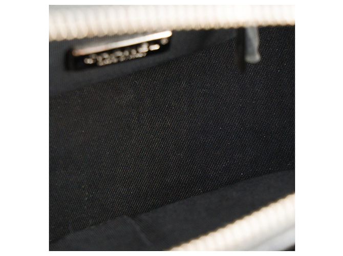 CHANEL - Borsa a tracolla Gabrielle mini Chanel in pelle embossed coccodrillo nero - vista 6